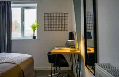 Bedroom 1 - Bathroom?w=400&h=260&fit=crop&q=40&auto=format&trim=auto