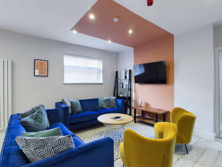 Room in a 8 Bedroom Apartment, Uttoxeter New Road, Derby DE22 3JB - Derby, England, United Kingdom - Common Area
