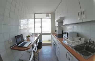 Kitchen?w=400&h=260&fit=crop&q=40&auto=format&trim=auto