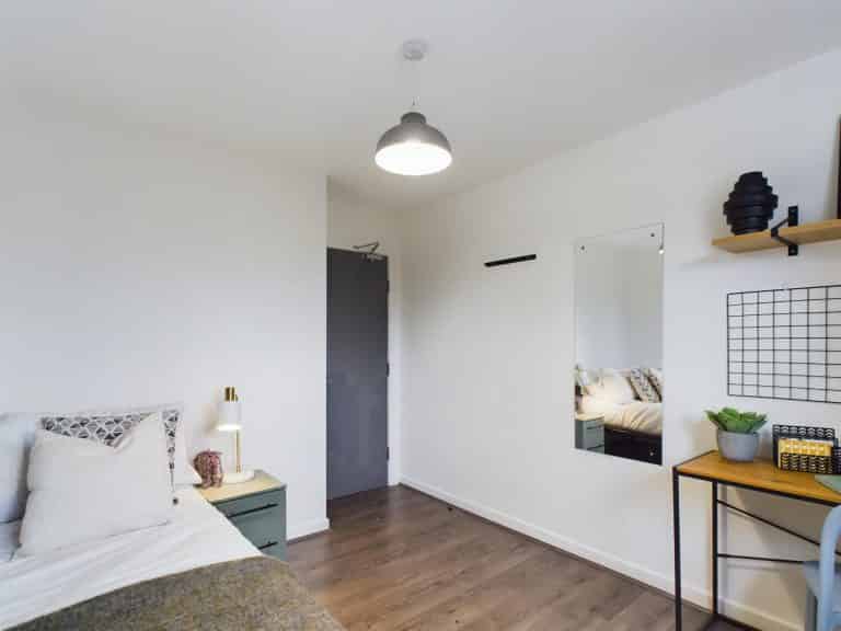 Room in a 6 Bedroom Apartment, 2, Flat 2 Clint Road West, Liverpool L7 5DB - Liverpool, England, United Kingdom - Bedroom 3 - Bedroom