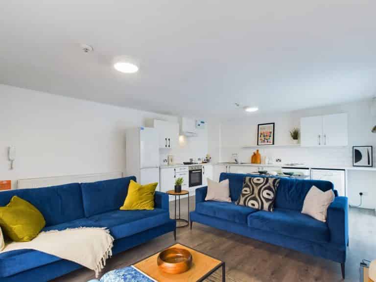 Bedroom 3 - Bedroom?w=400&h=260&fit=crop&q=40&auto=format&trim=auto