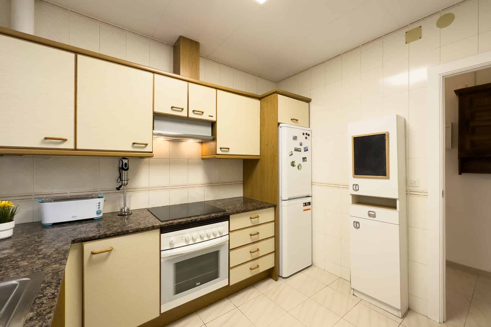 Entenca, Barcelona - Barcelona, Spain - Kitchen
