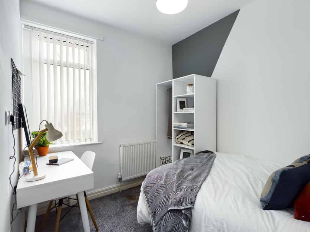 Bedroom 4 - Bathroom?w=400&h=260&fit=crop&q=40&auto=format&trim=auto