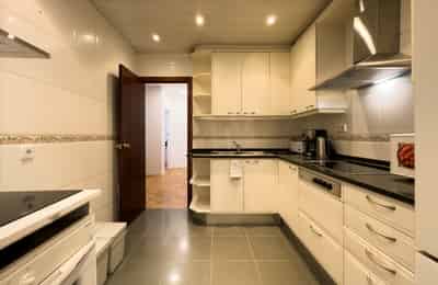 Diagonal 1, Barcelona - Barcelona, Spain - Kitchen