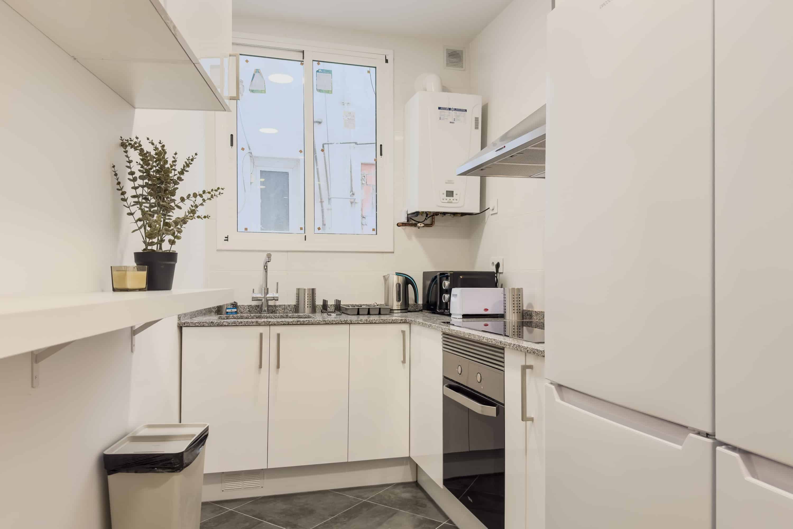 Les Jonqueres 6, Barcelona - Barcelona, Spain - Kitchen