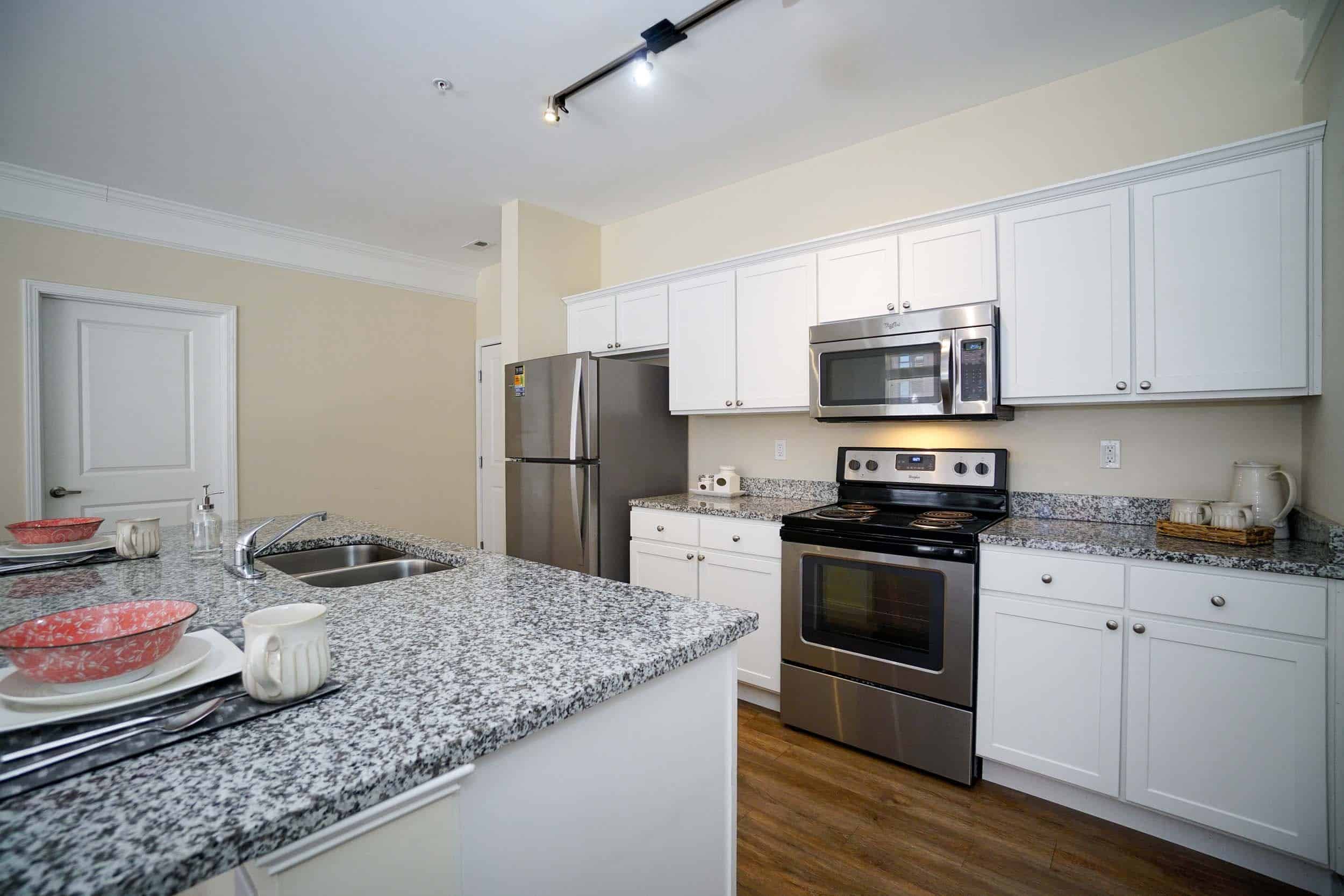 The Doric on Lane, Columbus - Columbus, Ohio, United States - Kitchen