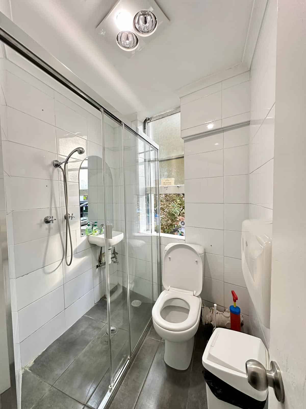 Room in a 12 Bedroom Apartment, 261 Crown St, Surry Hills, NSW Australia 2010 - Sydney, New South Wales, Australia - Bathroom