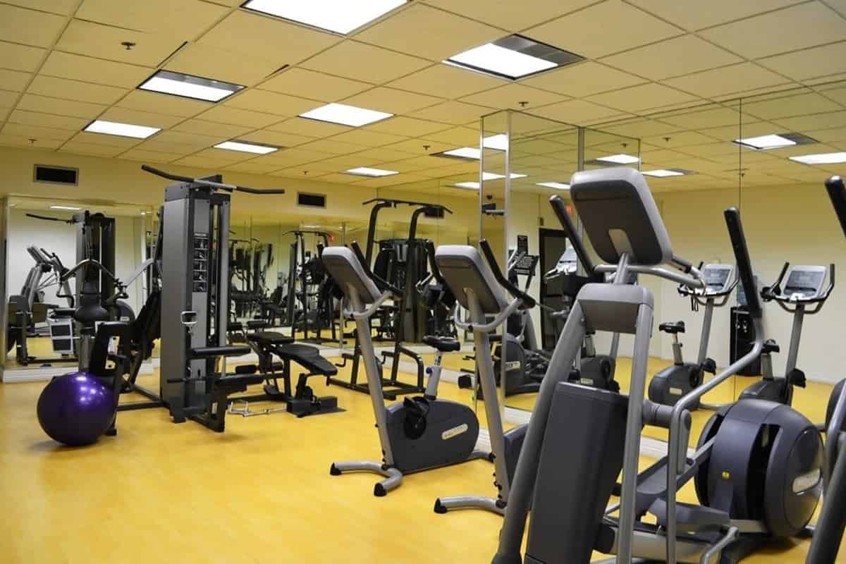 St. Clair Avenue East & Yonge Street, Toronto - Toronto, Ontario, Canada - Amenities