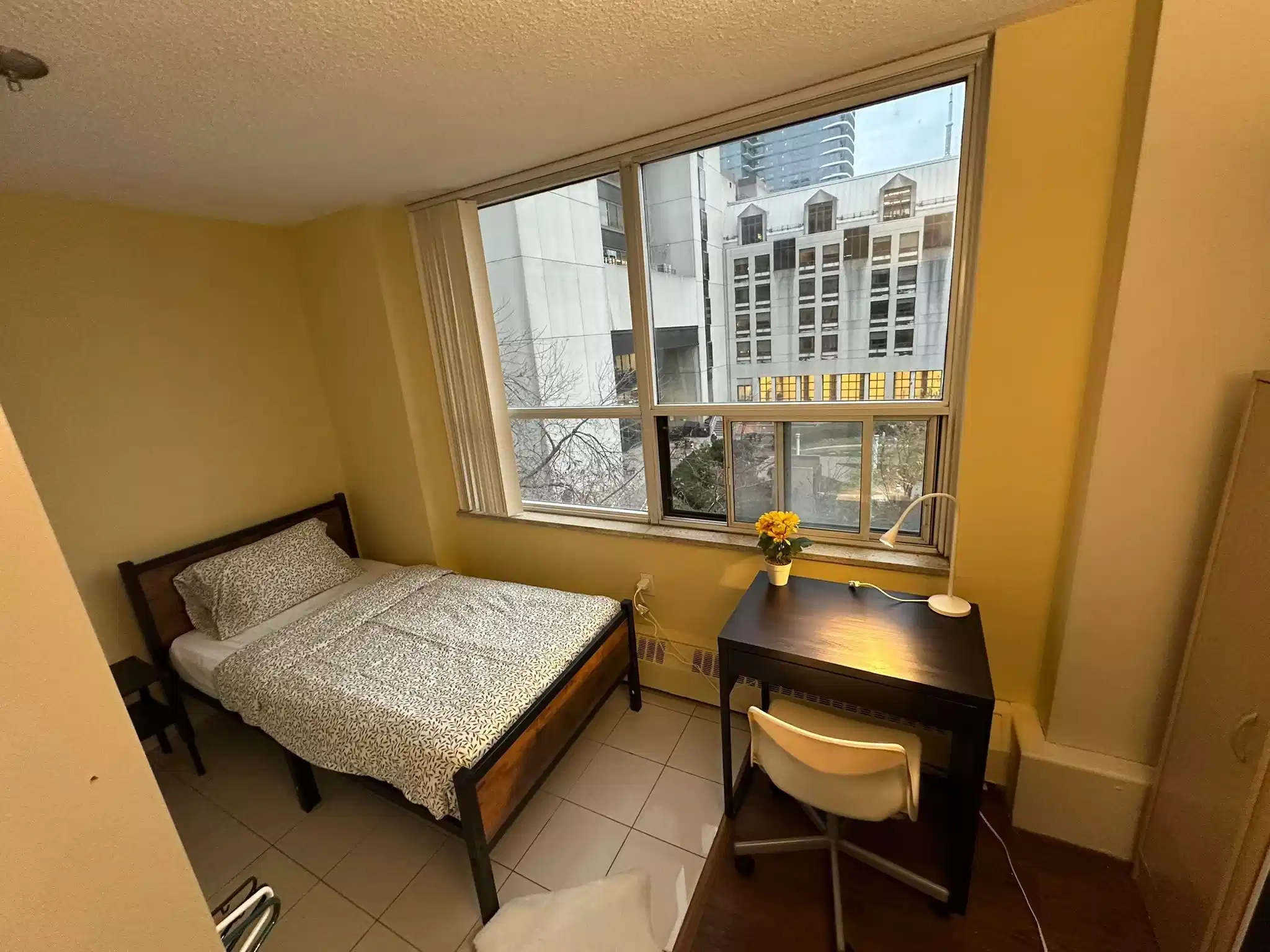 Pearson Housing 222 Elm St, Toronto - Toronto, Ontario, Canada - Bedroom