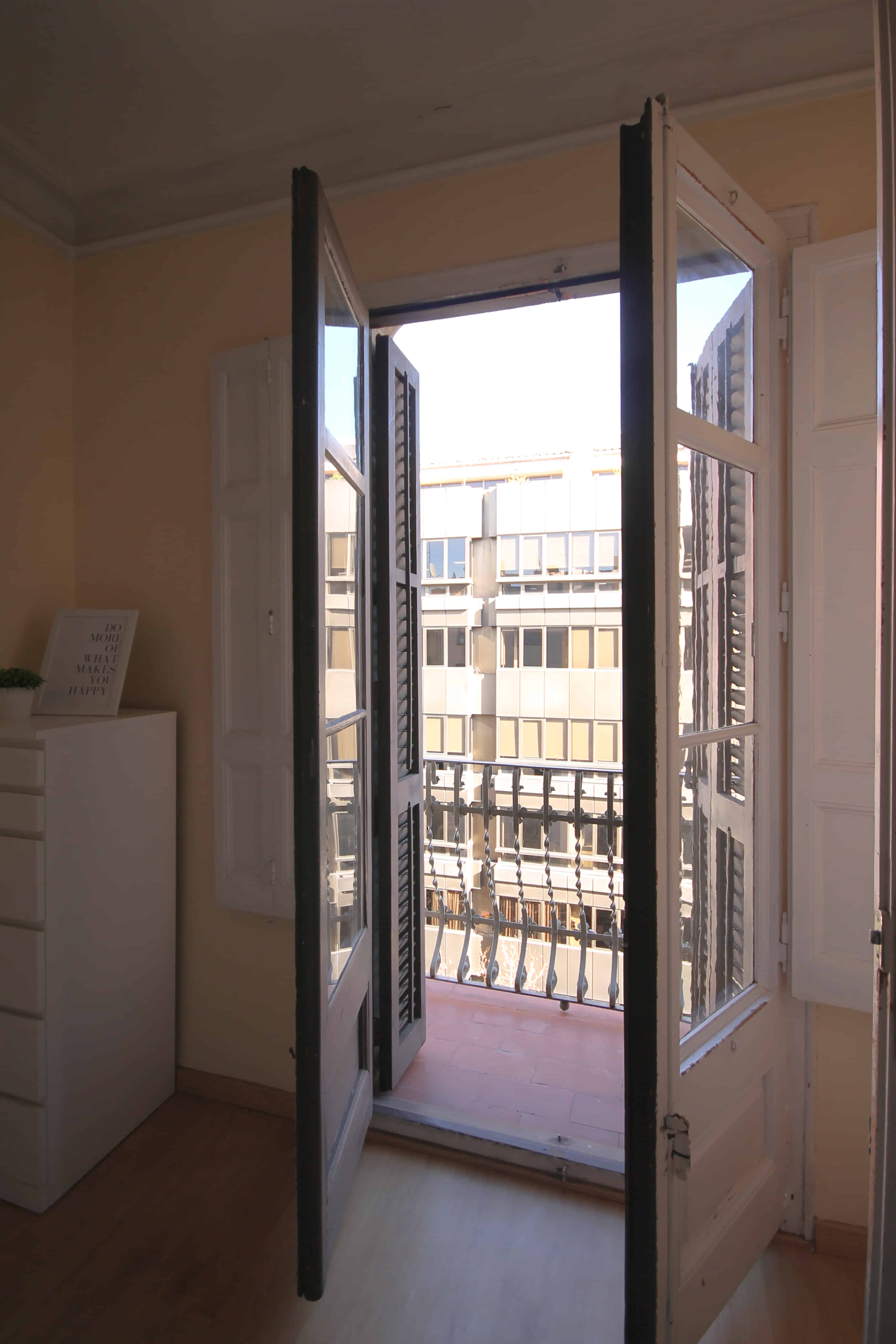 Carrer D'Aribau 153 4-1, Barcelona - Barcelona, Spain - Amenities