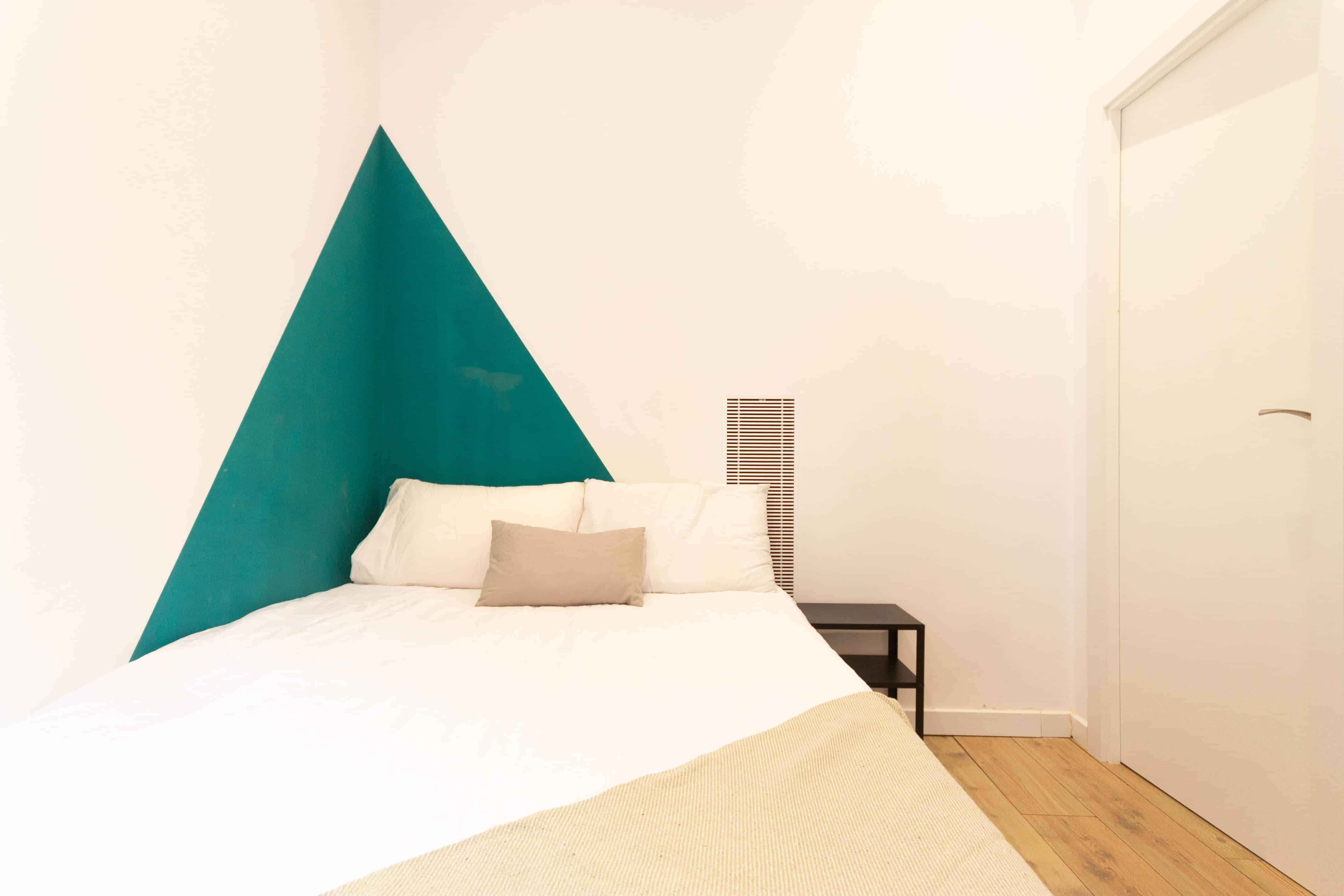R0120 - Bedroom?w=400&h=260&fit=crop&q=40&auto=format&trim=auto