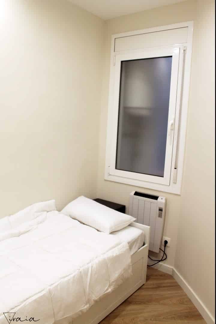 Amenities?w=400&h=260&fit=crop&q=40&auto=format&trim=auto