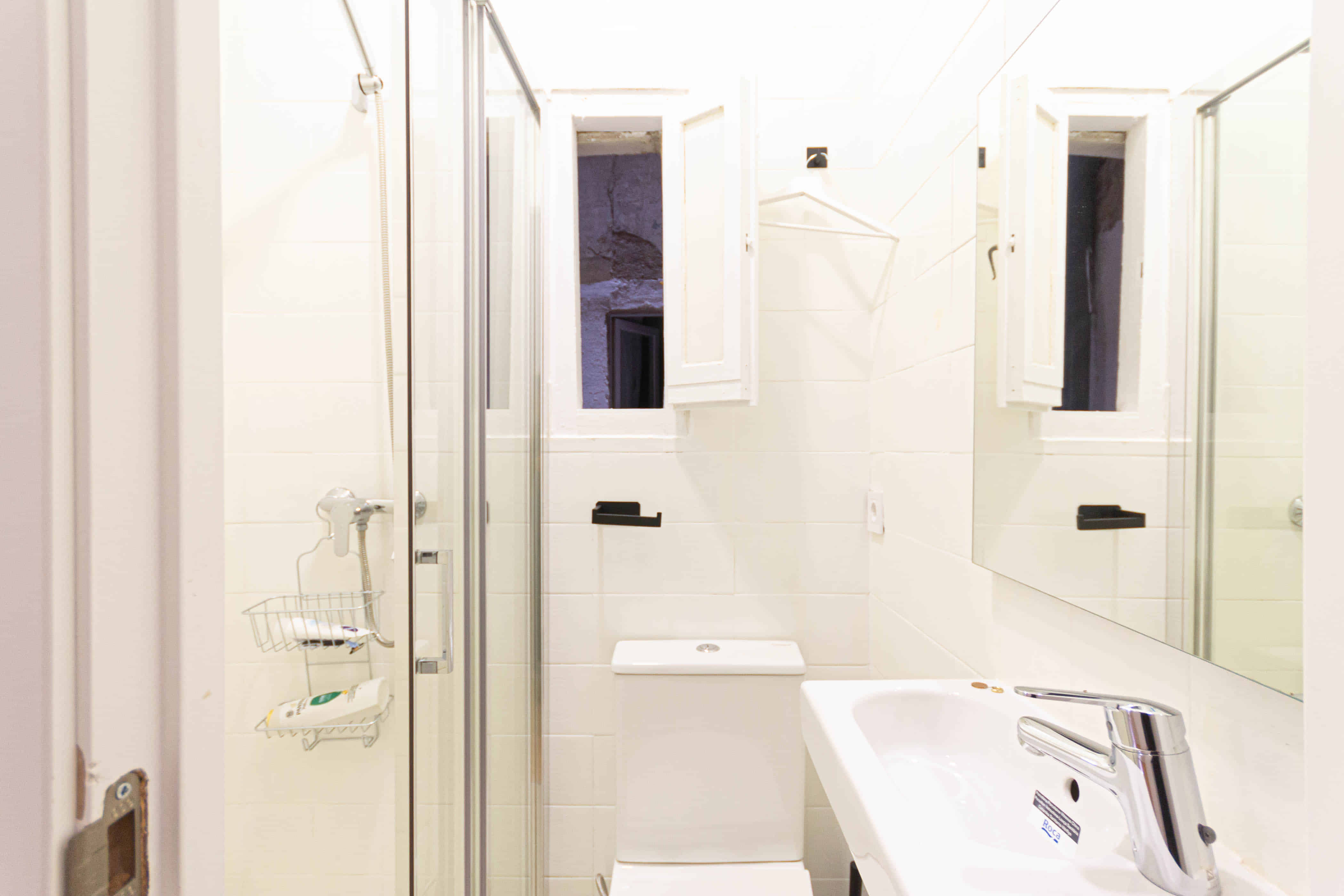 C/Sant Pau 52-54 Pr-Izq Ciutat Vella, Barcelona - Barcelona, Spain - Bathroom