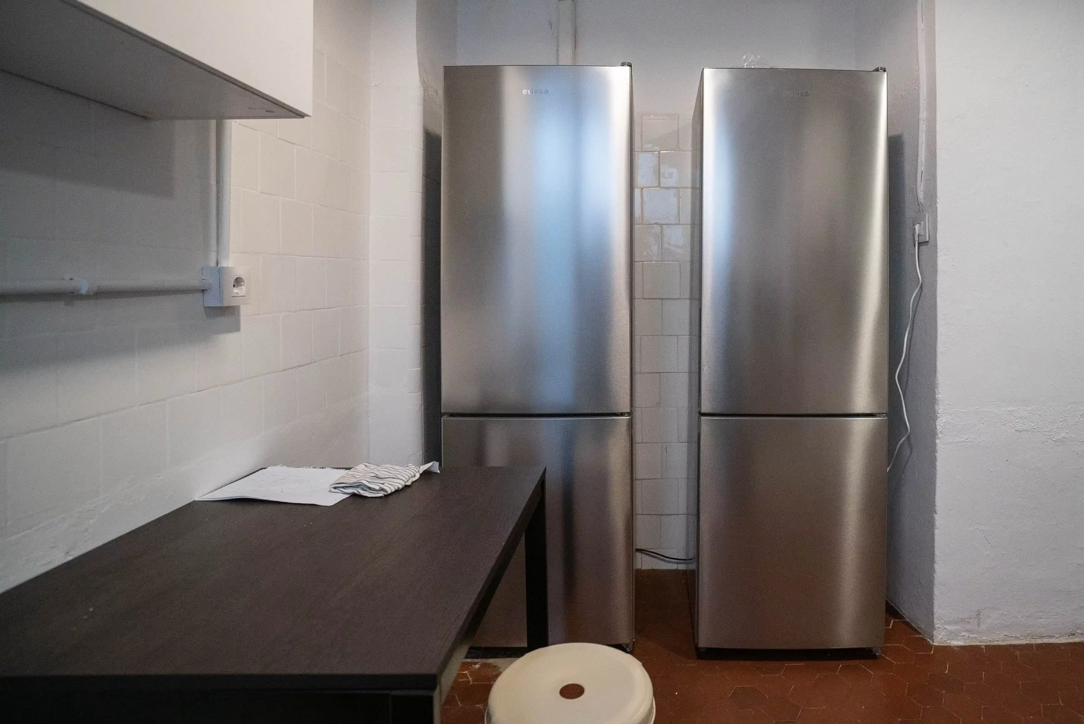 Almirante 1, Valencia - Valencia, Spain - Kitchen