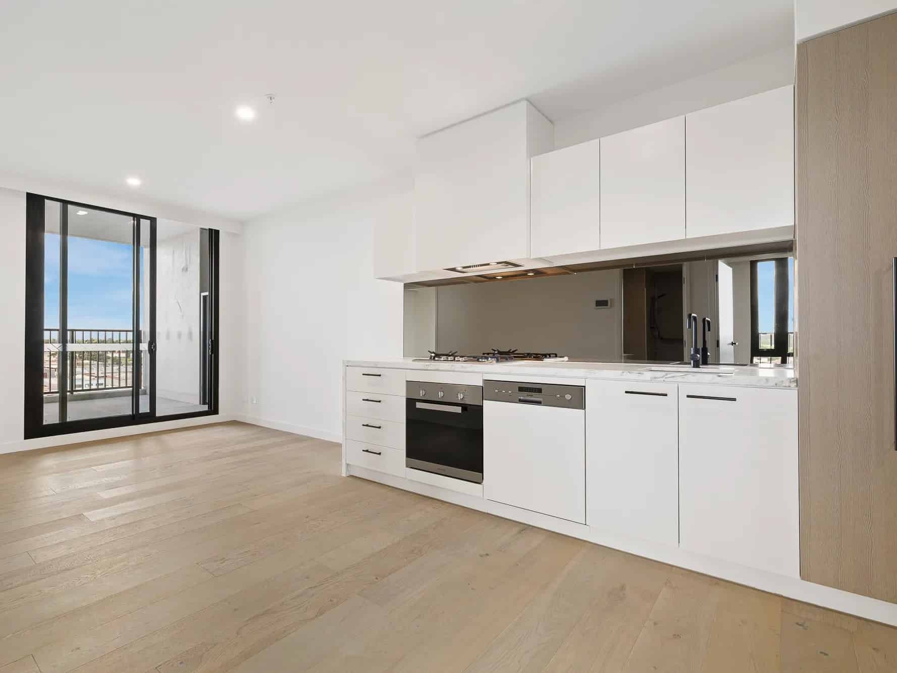 1 Bedroom 1 Bathroom - Bathroom?w=400&h=260&fit=crop&q=40&auto=format&trim=auto
