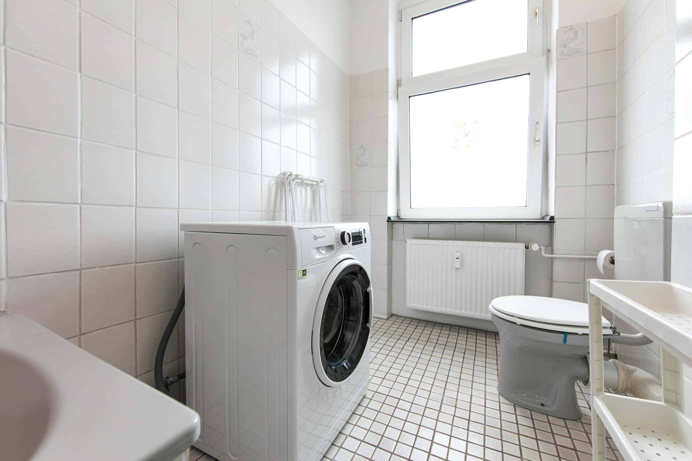 Holländerstraße, Berlin - Berlin, Germany - Bathroom