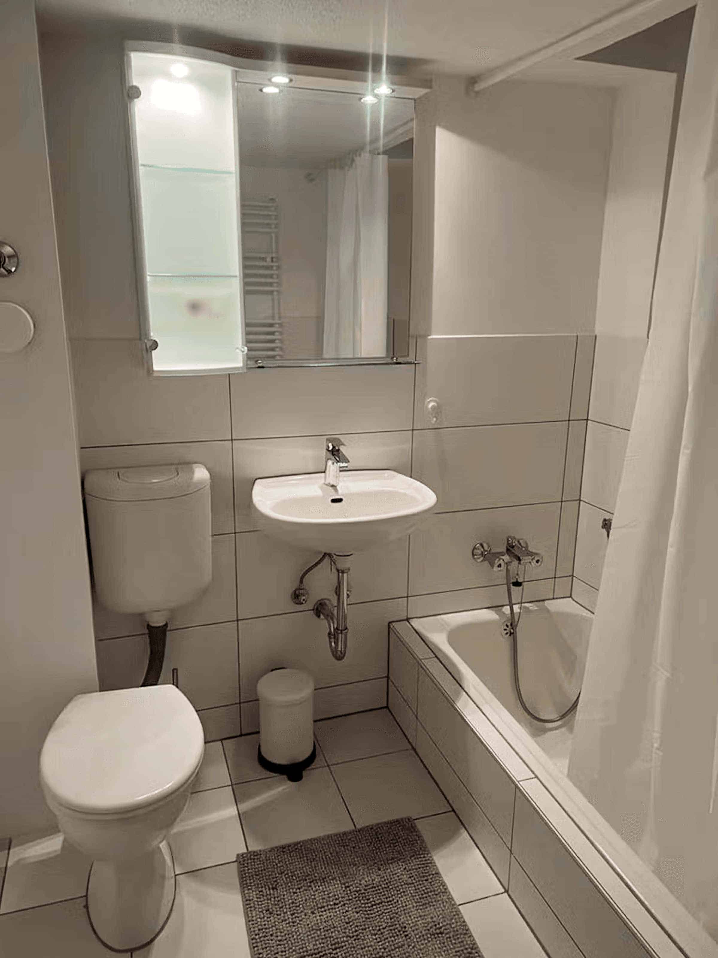 Konstanzer Straße, Berlin - Berlin, Germany - Room 1 - Bathroom