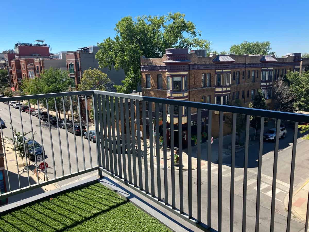 Downers Grove on Rogers, Chicago - Chicago, Illinois, United States - Exterior