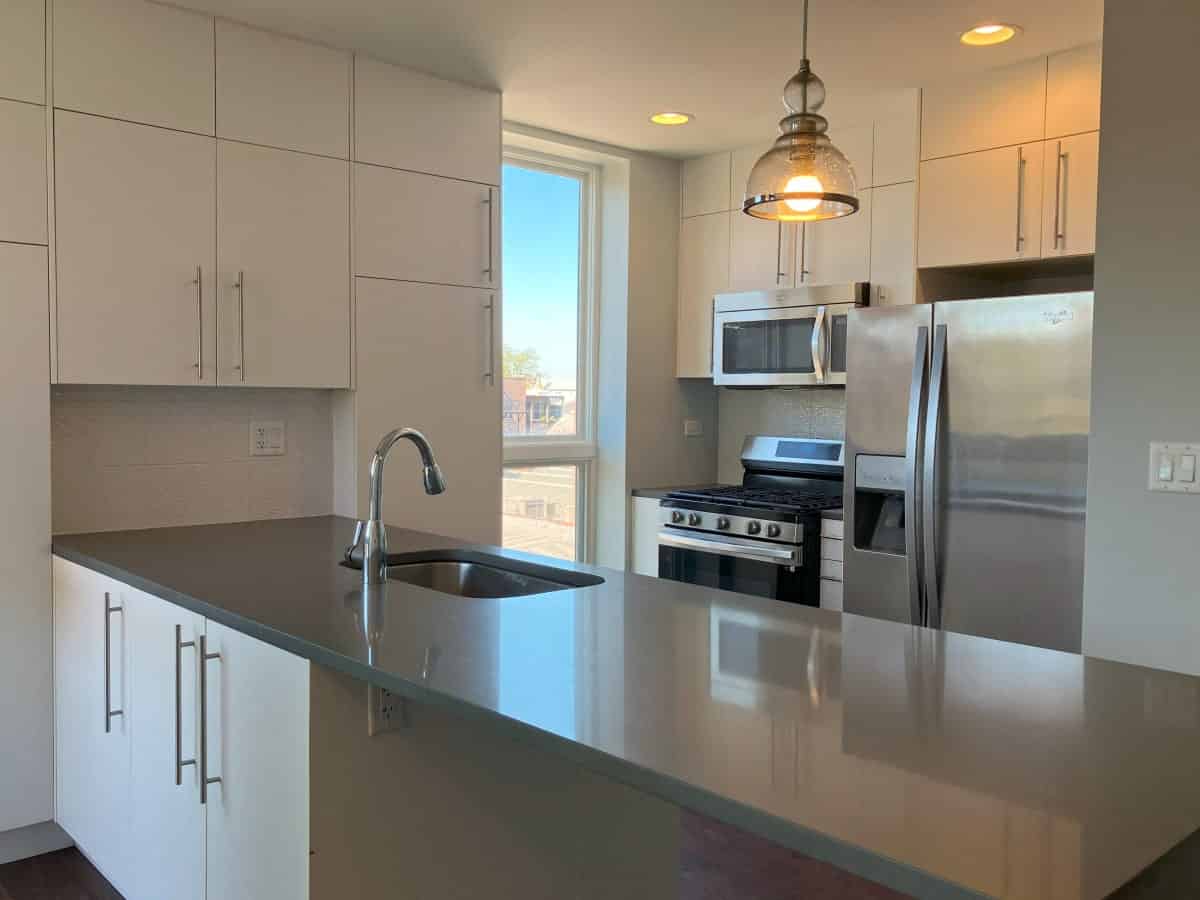 Lakeview On Sheffield, Chicago - Chicago, Illinois, United States - Kitchen