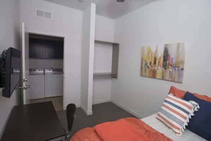 512 W. Green, Champaign - Champaign, Illinois, United States - Bedroom