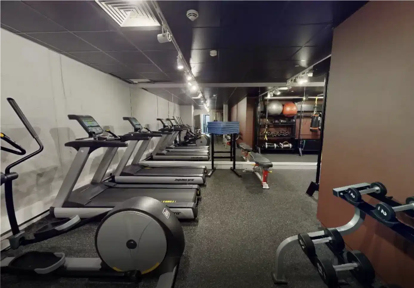 iQ Grove, Edinburgh - Edinburgh, Scotland, United Kingdom - Amenities