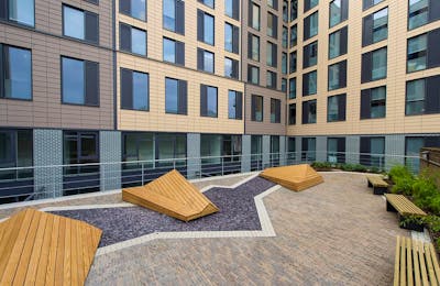 london - glassyard building - 1600 x 1200 - courtyard 2