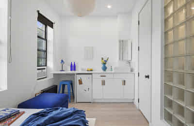 Kitchen?w=400&h=260&fit=crop&q=40&auto=format&trim=auto