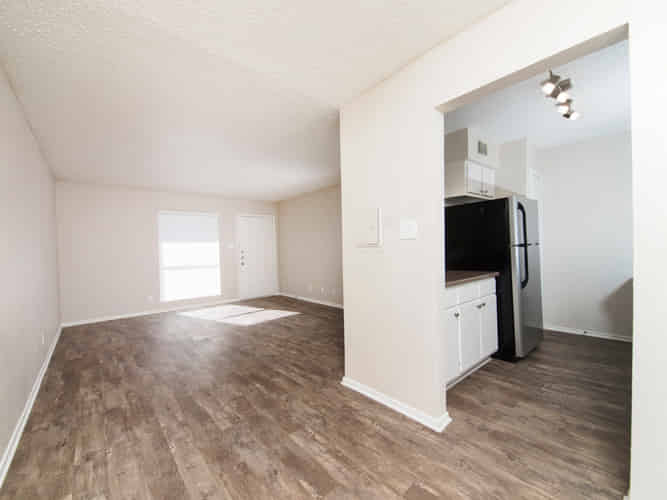Bedroom?w=400&h=260&fit=crop&q=40&auto=format&trim=auto