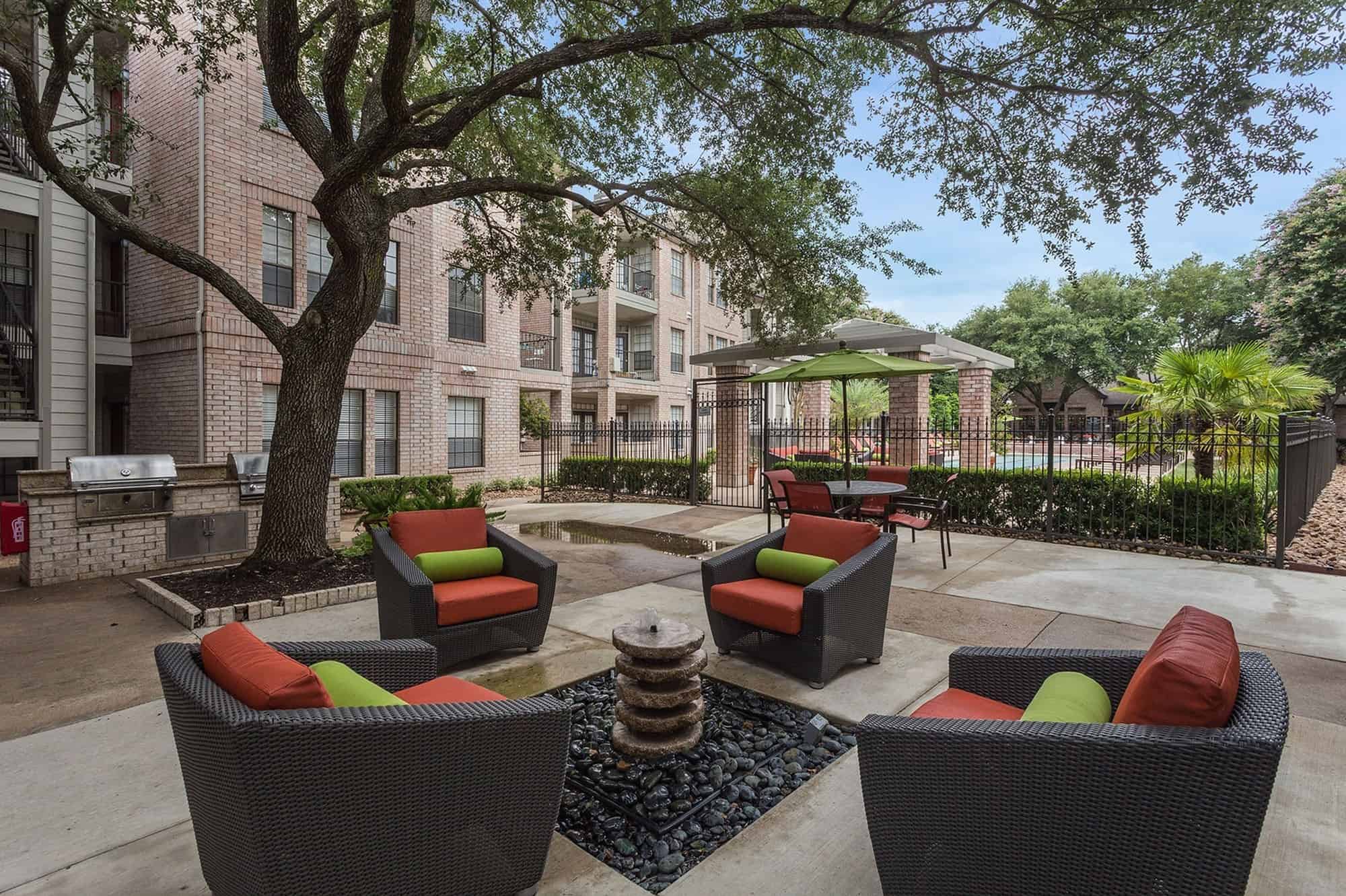 Greenbriar Park, Houston - Houston, Texas, United States - Exterior