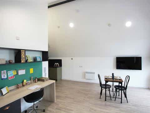 Mannequin-House-London-Student-Accommodation-Penthouse-8