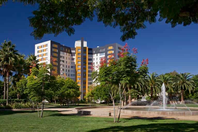 Park La Brea, Los Angeles - Los Angeles, California, United States - Exterior