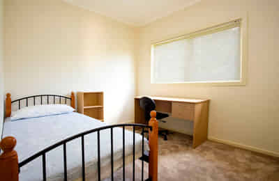 Amenities?w=400&h=260&fit=crop&q=40&auto=format&trim=auto