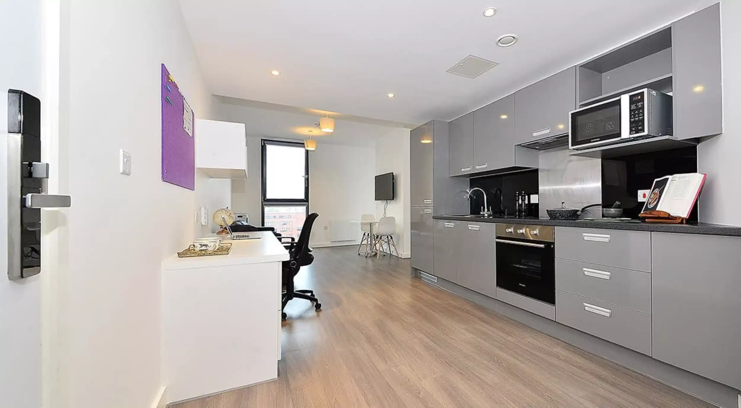 88 Bromsgrove House, Birmingham - Birmingham, England, United Kingdom - Kitchen