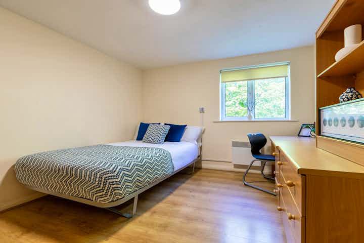Bronze Non Ensuite | 3 or 4 Bedroom Flat - Bedroom