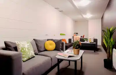 Amenities?w=400&h=260&fit=crop&q=40&auto=format&trim=auto