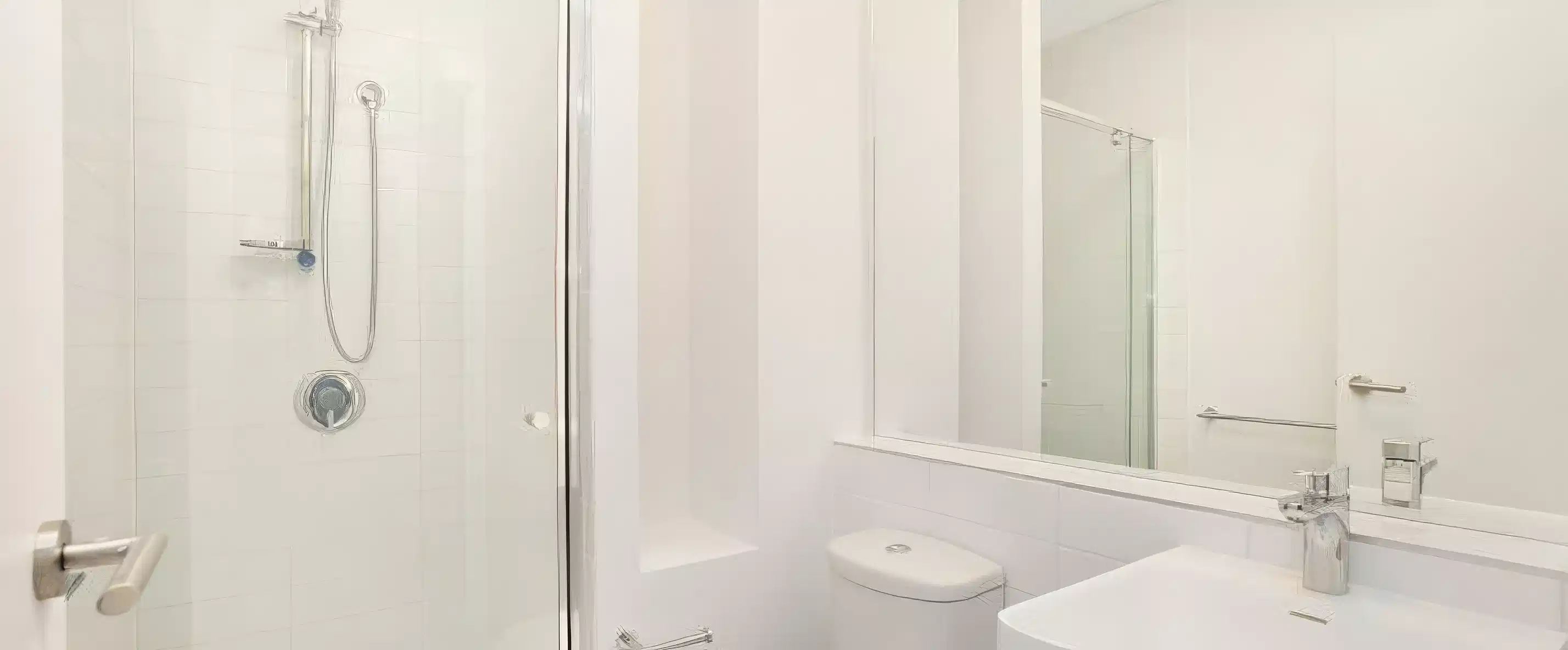 Bathroom?w=400&h=260&fit=crop&q=40&auto=format&trim=auto