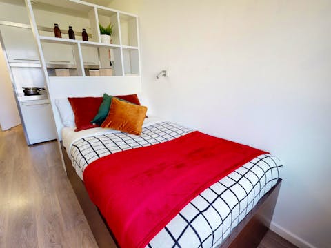 iQ-Student-Accommodation-London-Highbury-Bedrooms-Silver_Studio(4)_1