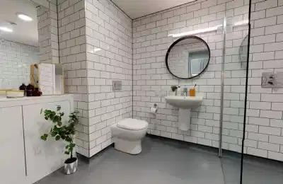 Amenities?w=400&h=260&fit=crop&q=40&auto=format&trim=auto