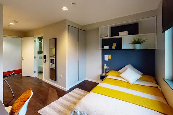 iQ-Student-Accommodation-London-Paris-Gardens-Bedrooms-Bedroom(4)