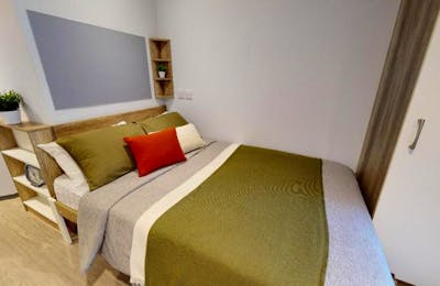 Glasgow-Elgin-Place-Bedrooms-Addition-Bronze_En_Suite(2)