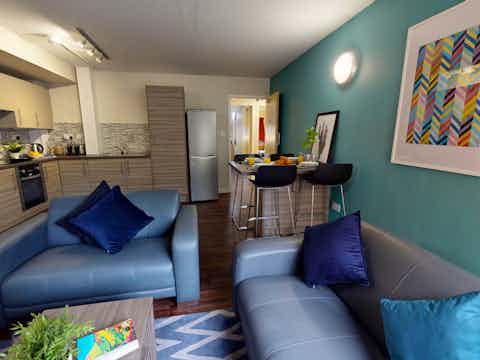 Huddersfield-Aspley-House-Bedrooms-En_Suite_Kitchen(2)_4
