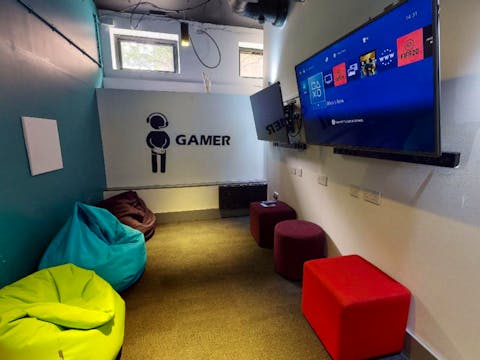 iQ-Student-Accommodation-Manchester-Lambert-Fairfield-Amenities-New-Games_Room_0