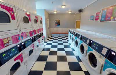 IQ-Student-Accommodation-Sheffield-Fenton-House-Amenities-Laundry_Room