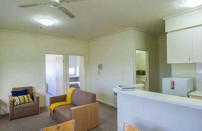 college-square-on-lygon-2-bedroom-apartment-lounge-kitchen-2-square