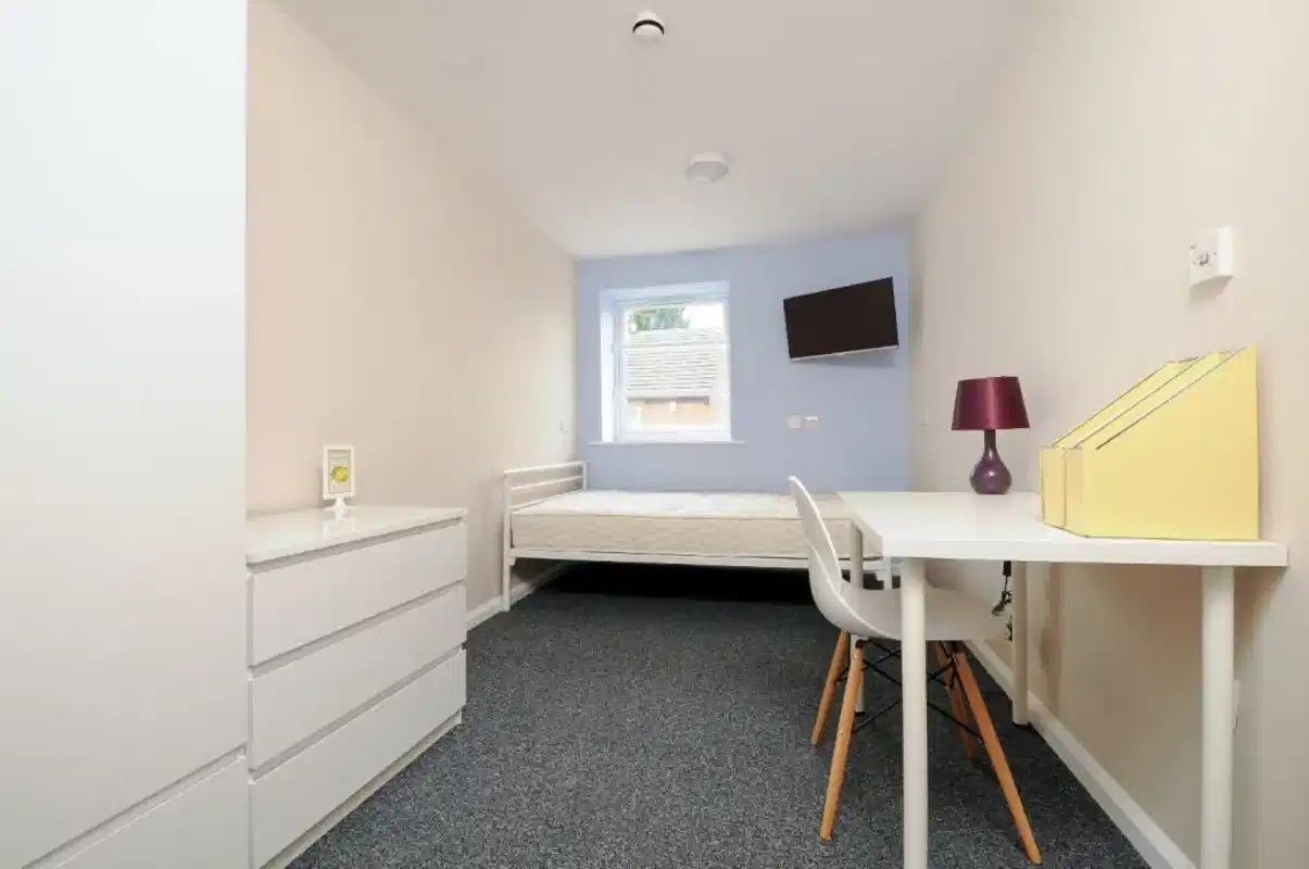 Studio - Kitchen?w=400&h=260&fit=crop&q=40&auto=format&trim=auto