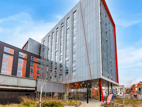 2-student-accommodation-liverpool-one-islington-plaza-exterior (1)