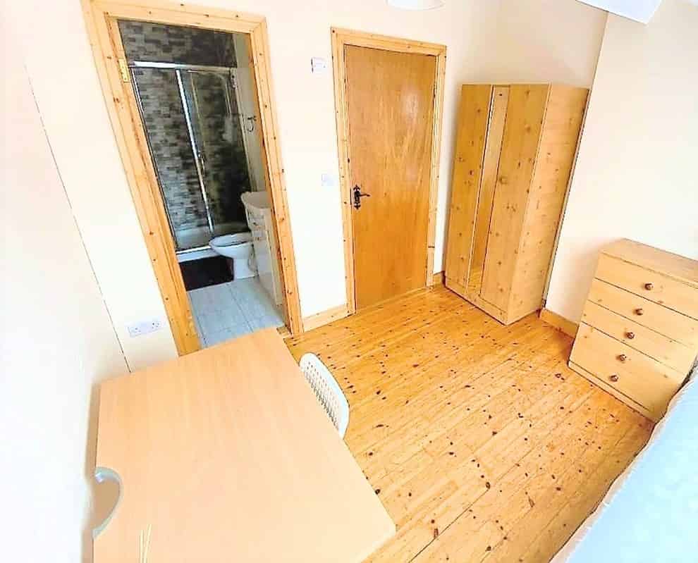 54 Friars Walk, Cork - Cork, Ireland - Amenities