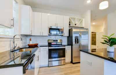 The Rail at North Bergen, North Bergen - North Bergen, New Jersey, United States - Kitchen