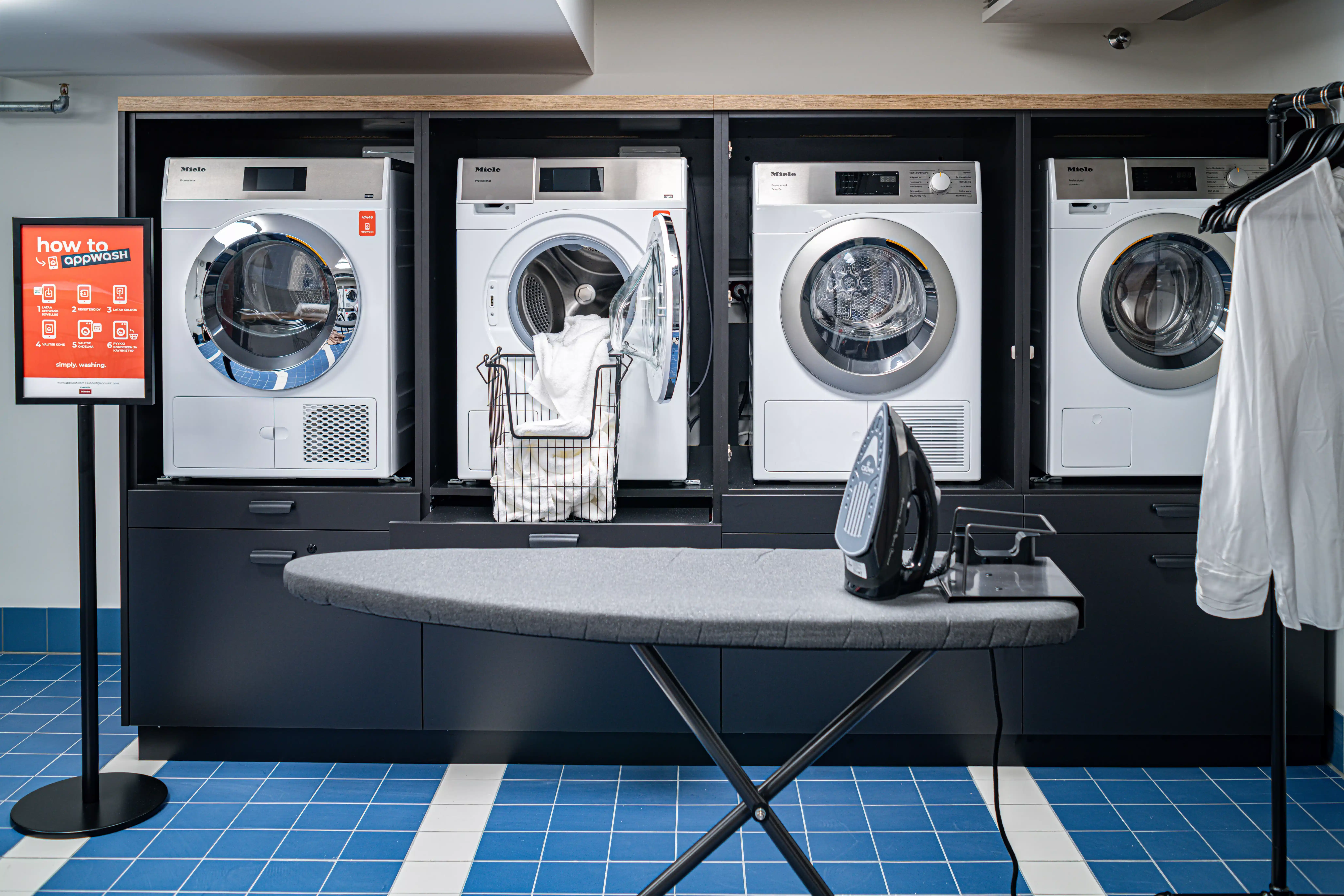 Amenities?w=400&h=260&fit=crop&q=40&auto=format&trim=auto