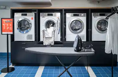 Amenities?w=400&h=260&fit=crop&q=40&auto=format&trim=auto
